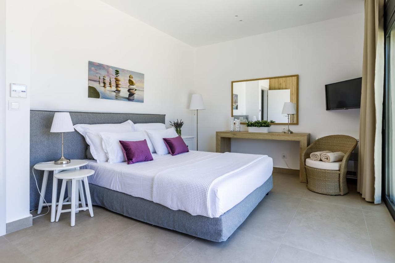 Villa Antigone Luxury Retreat Skopelos Town Exterior photo
